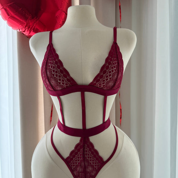 Cara Vişne Bodysuit