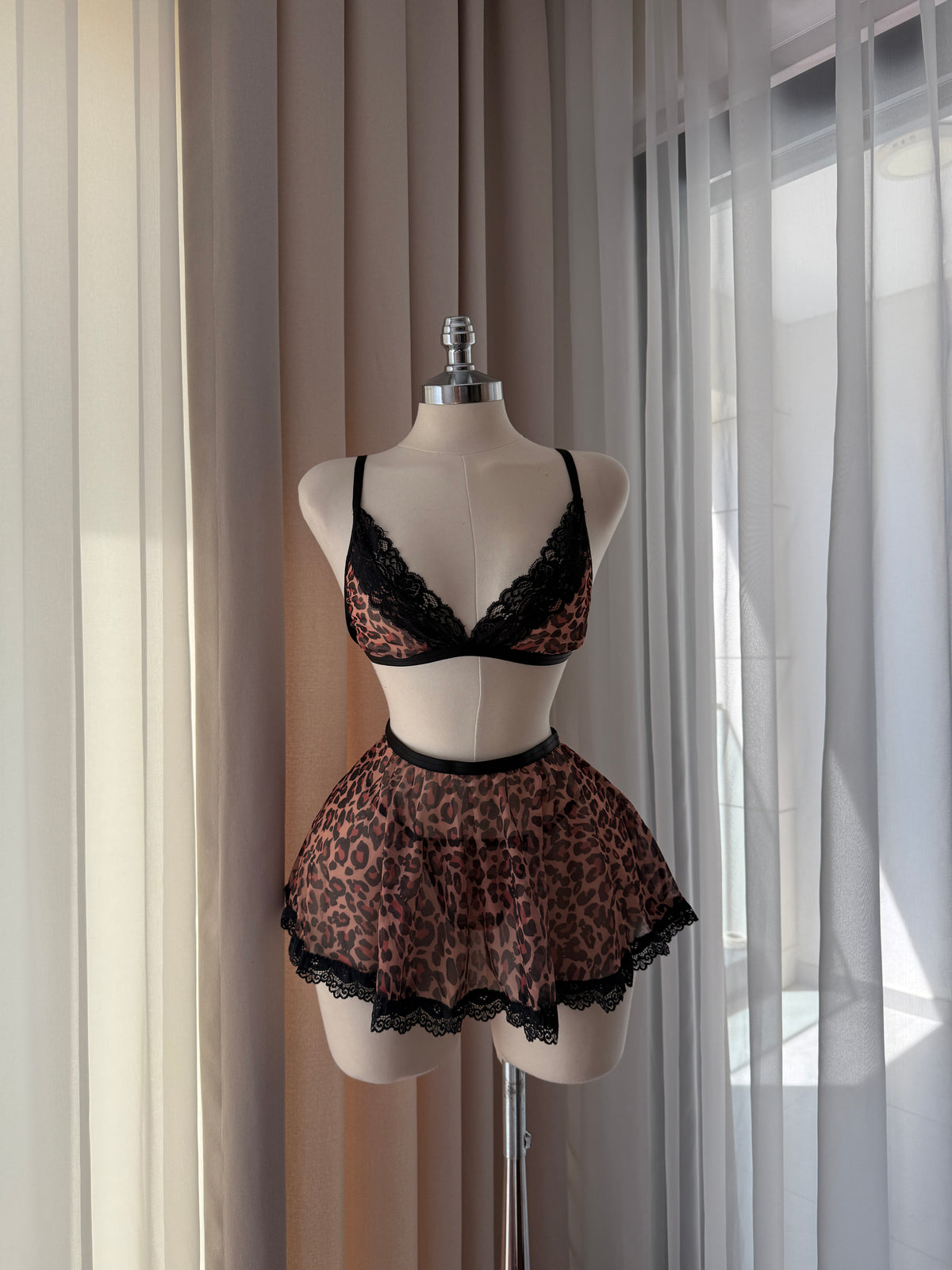 Leopar Desenli Etekli Set