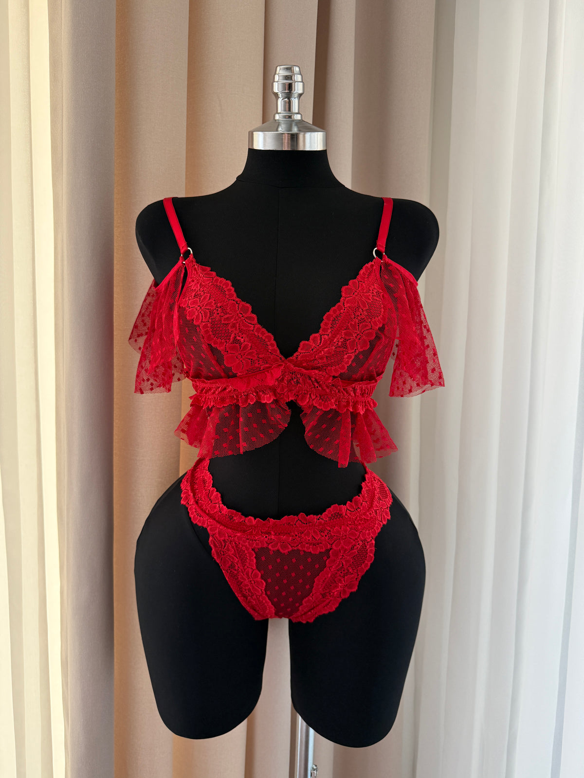 Puantiye Desenli Kırmızı Güpürlü Bralet Takımı