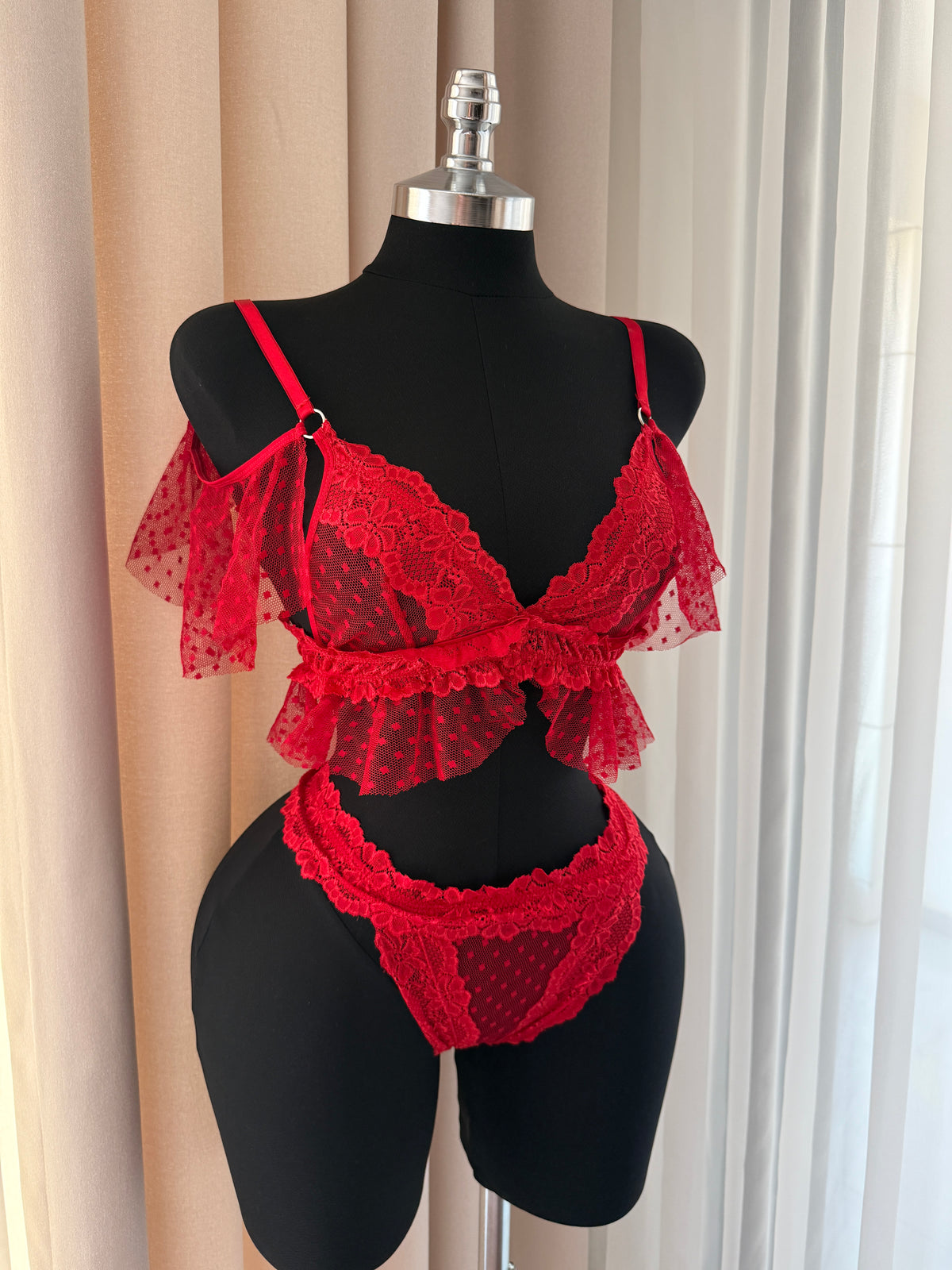 Puantiye Desenli Kırmızı Güpürlü Bralet Takımı