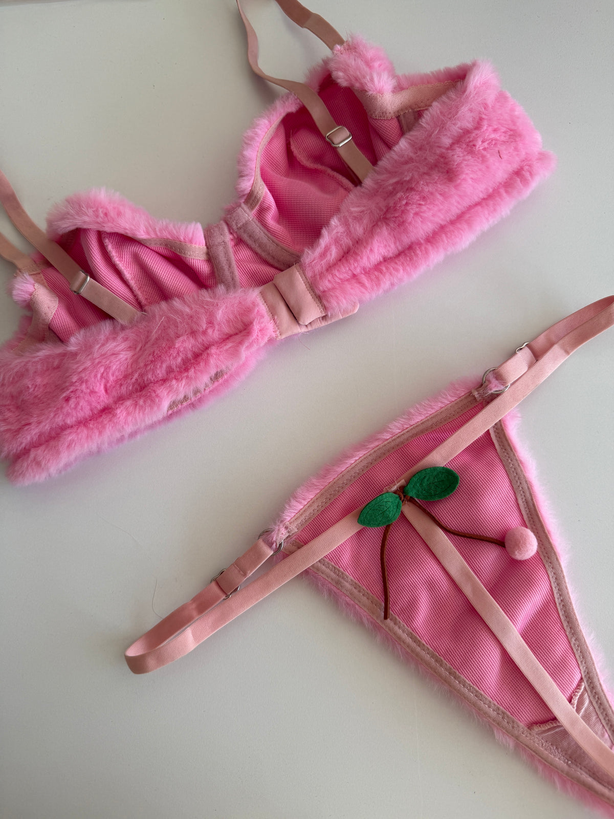 Pembe Peluş Bralet Takımı