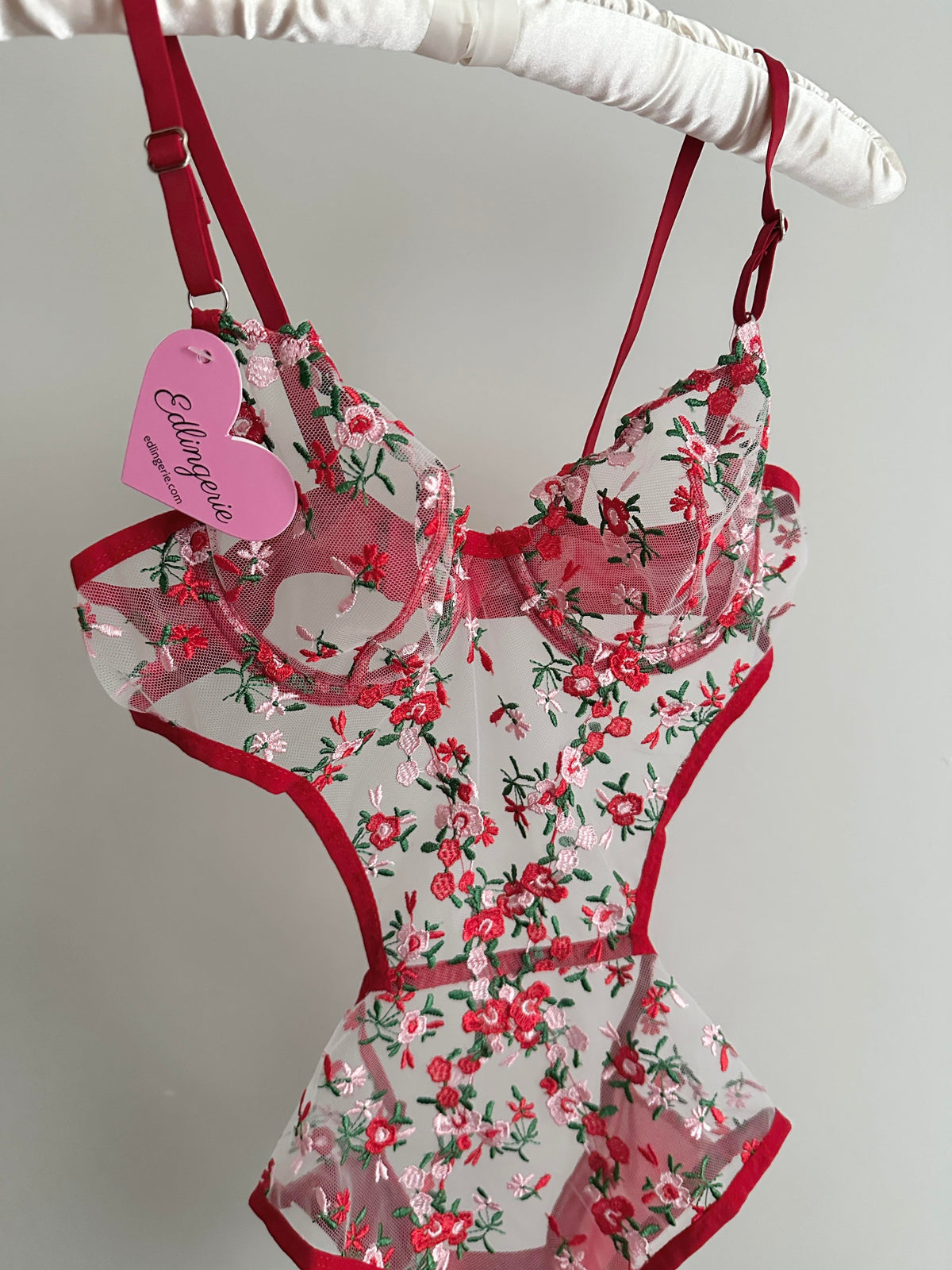 Amelia Kırmızı Çiçek Detaylı Bodysuit
