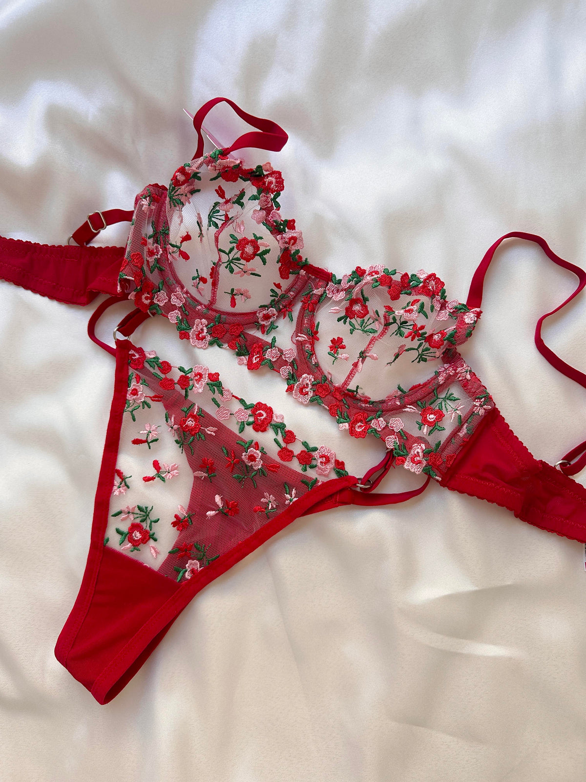 Amelie Red Flower Detail Bralette Set