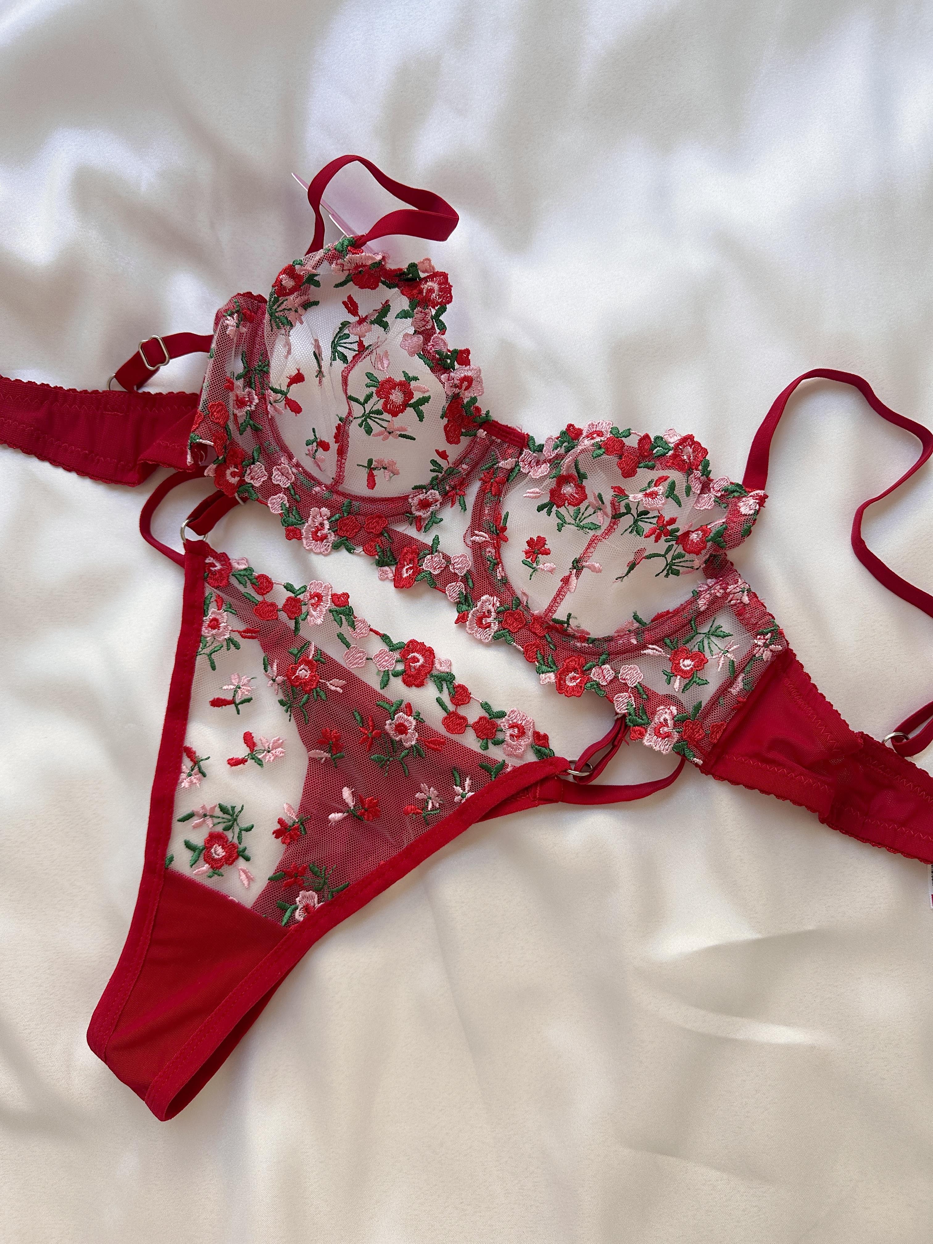 Amelie Kırmızı Çiçek Detaylı Bralet Takımı