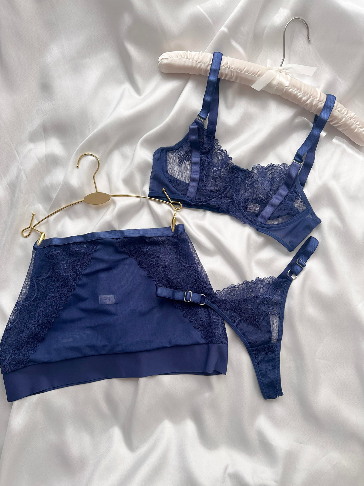 Angela Etekli Set