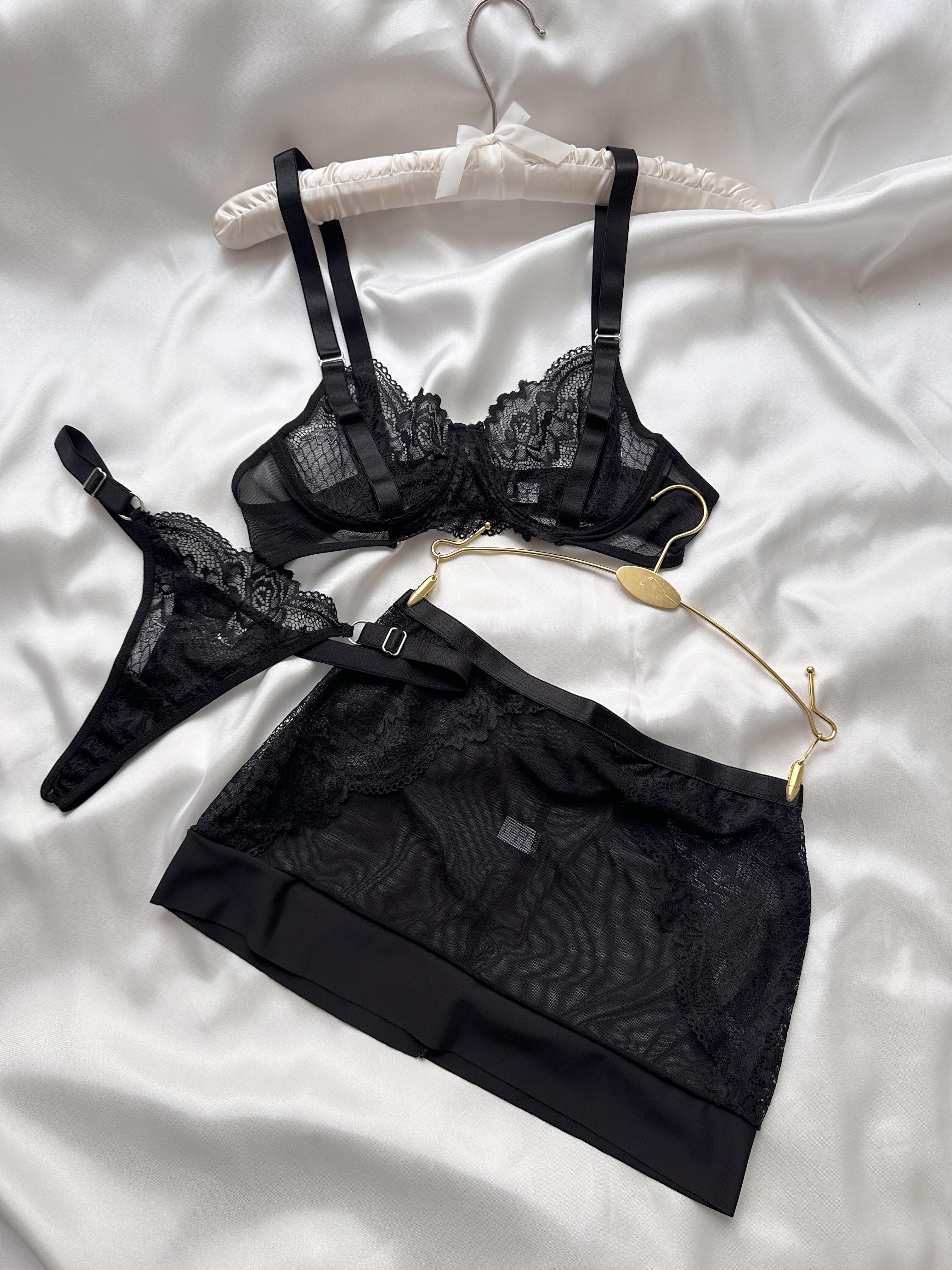 Angela Etekli Set