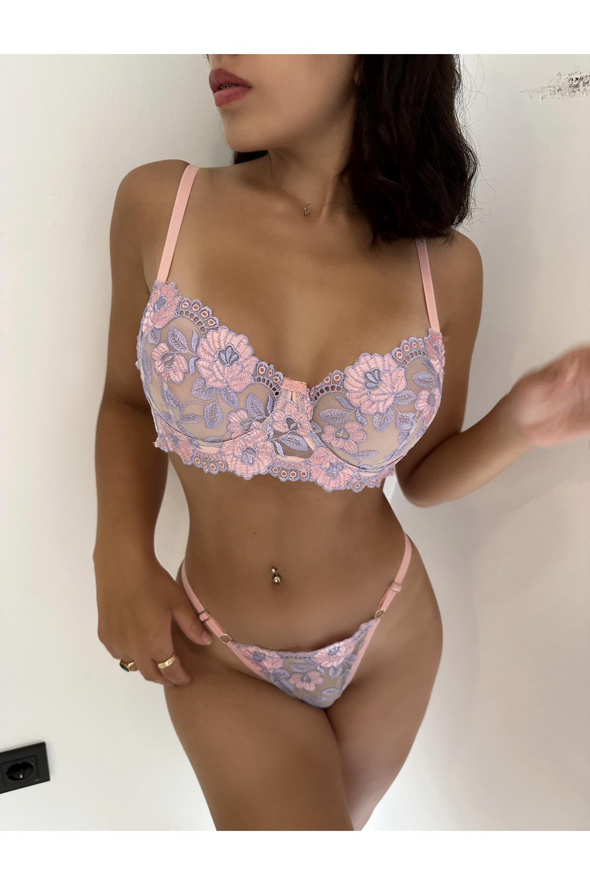 Anna Bralet Takımı