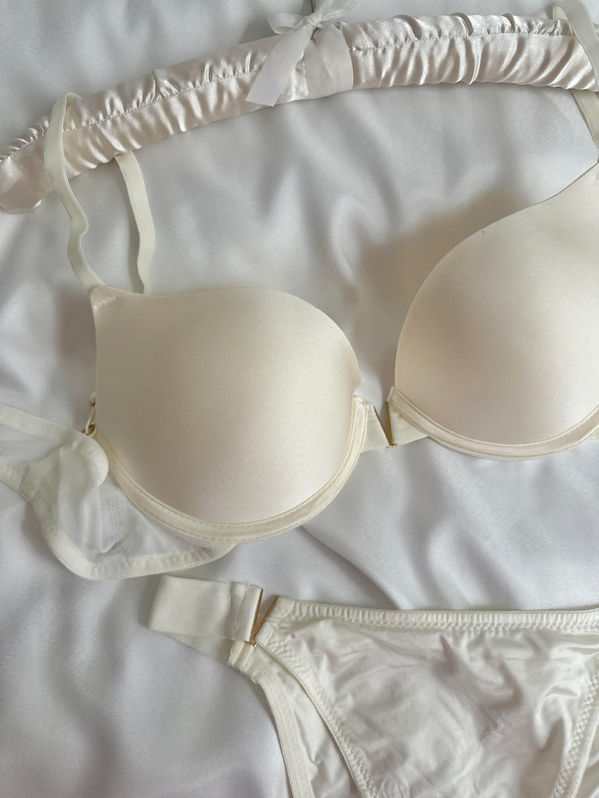 Beyaz Push Up Bralet Takımı