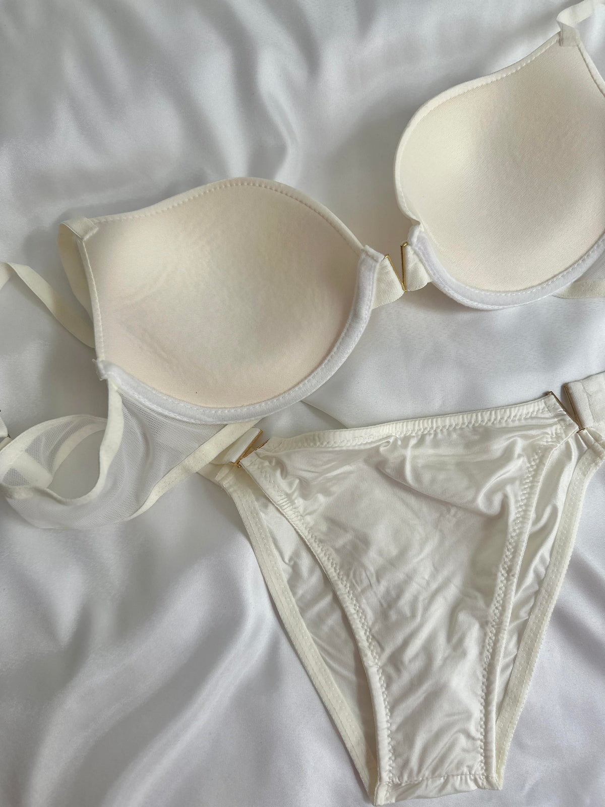 Beyaz Push Up Bralet Takımı