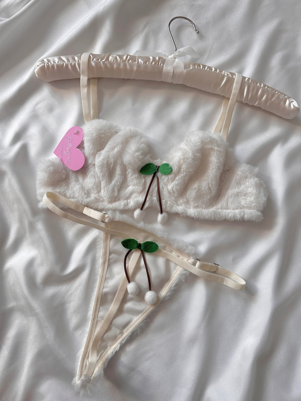 Cherry Peluş Bralet Takımı