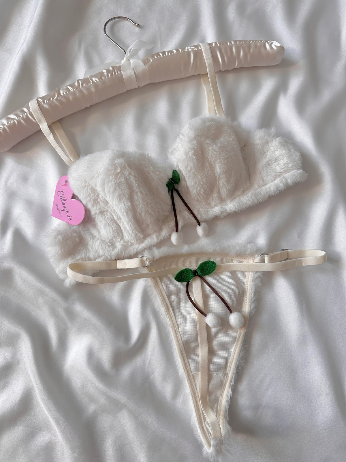 Cherry Peluş Bralet Takımı