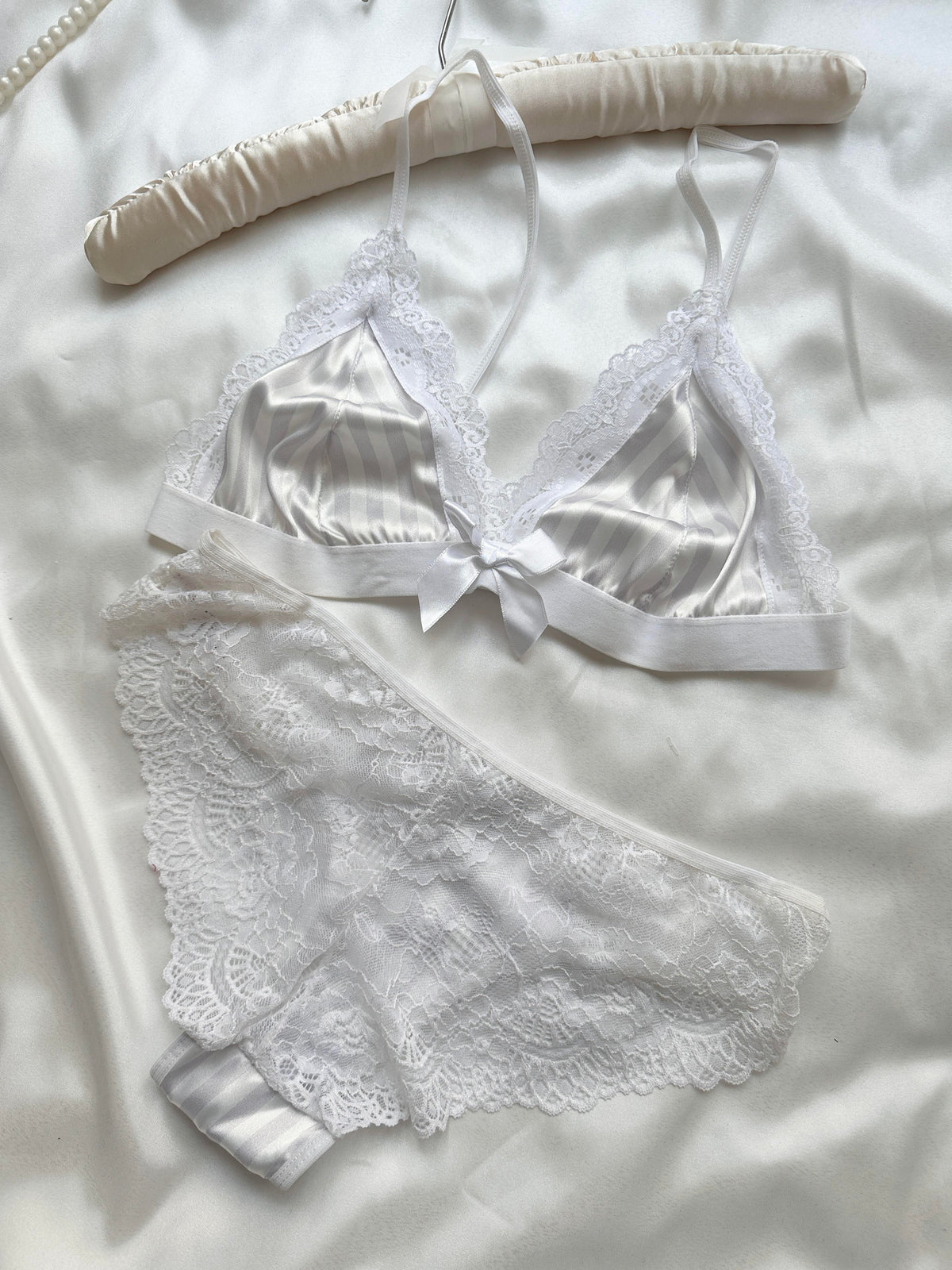 Çizgili Saten Bralet Takımı