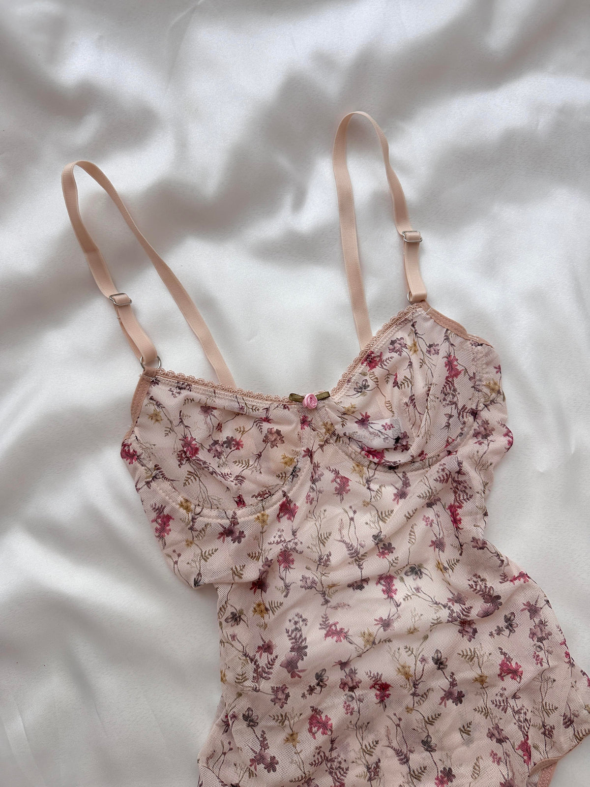 Desire Çiçek Desenli Bodysuit