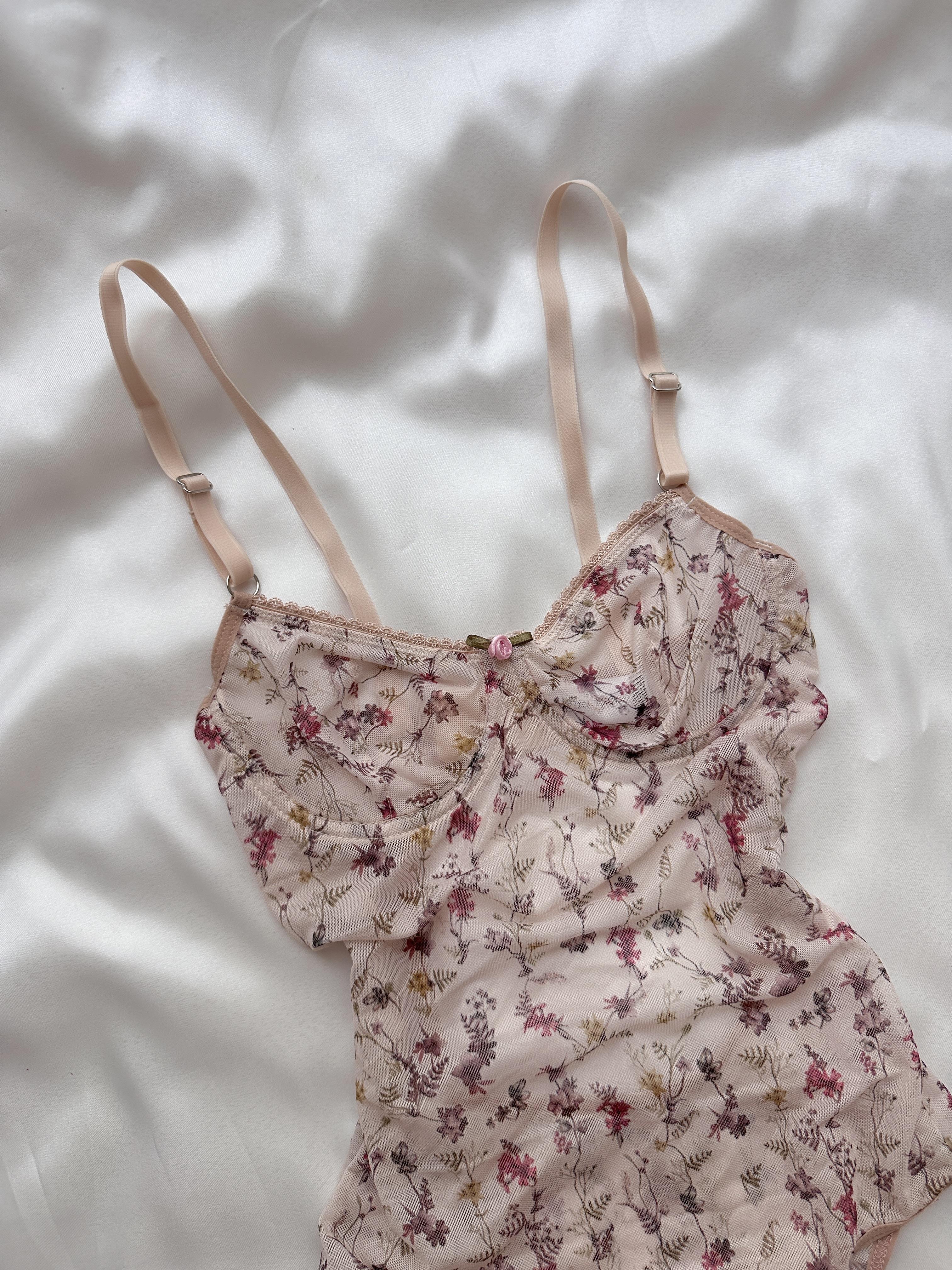 Desire Çiçek Desenli Bodysuit