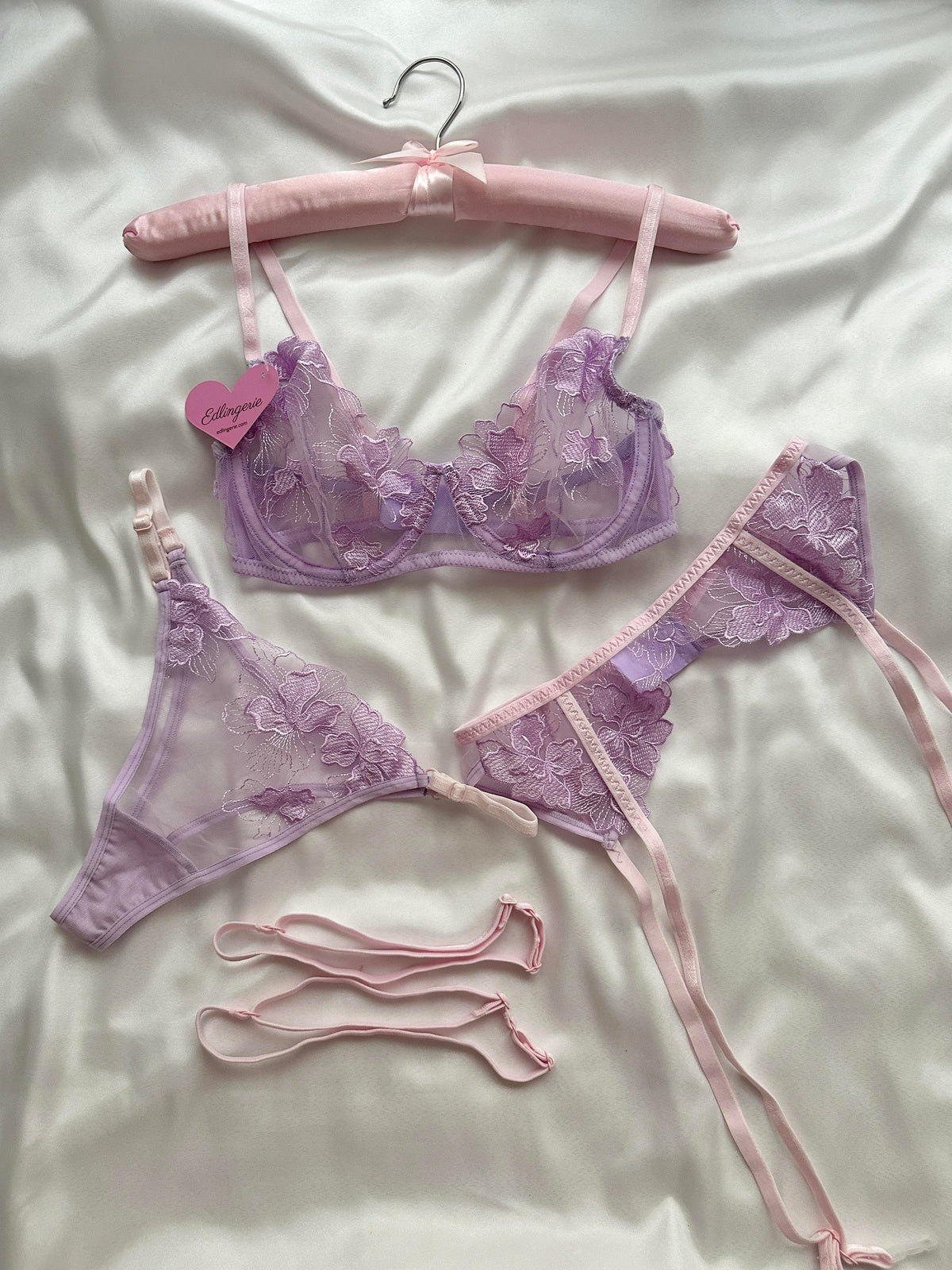 Eldora Garter Set