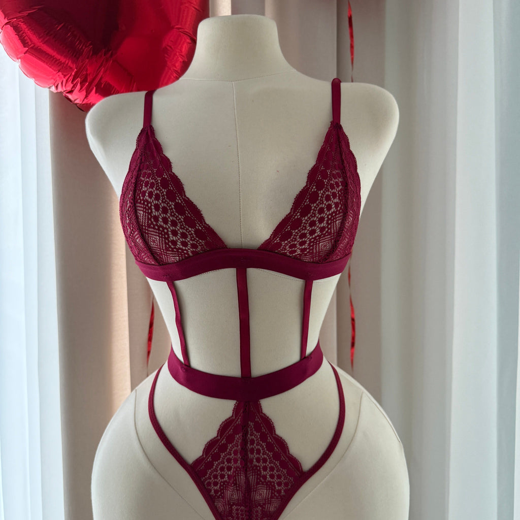 Cara Vişne Bodysuit