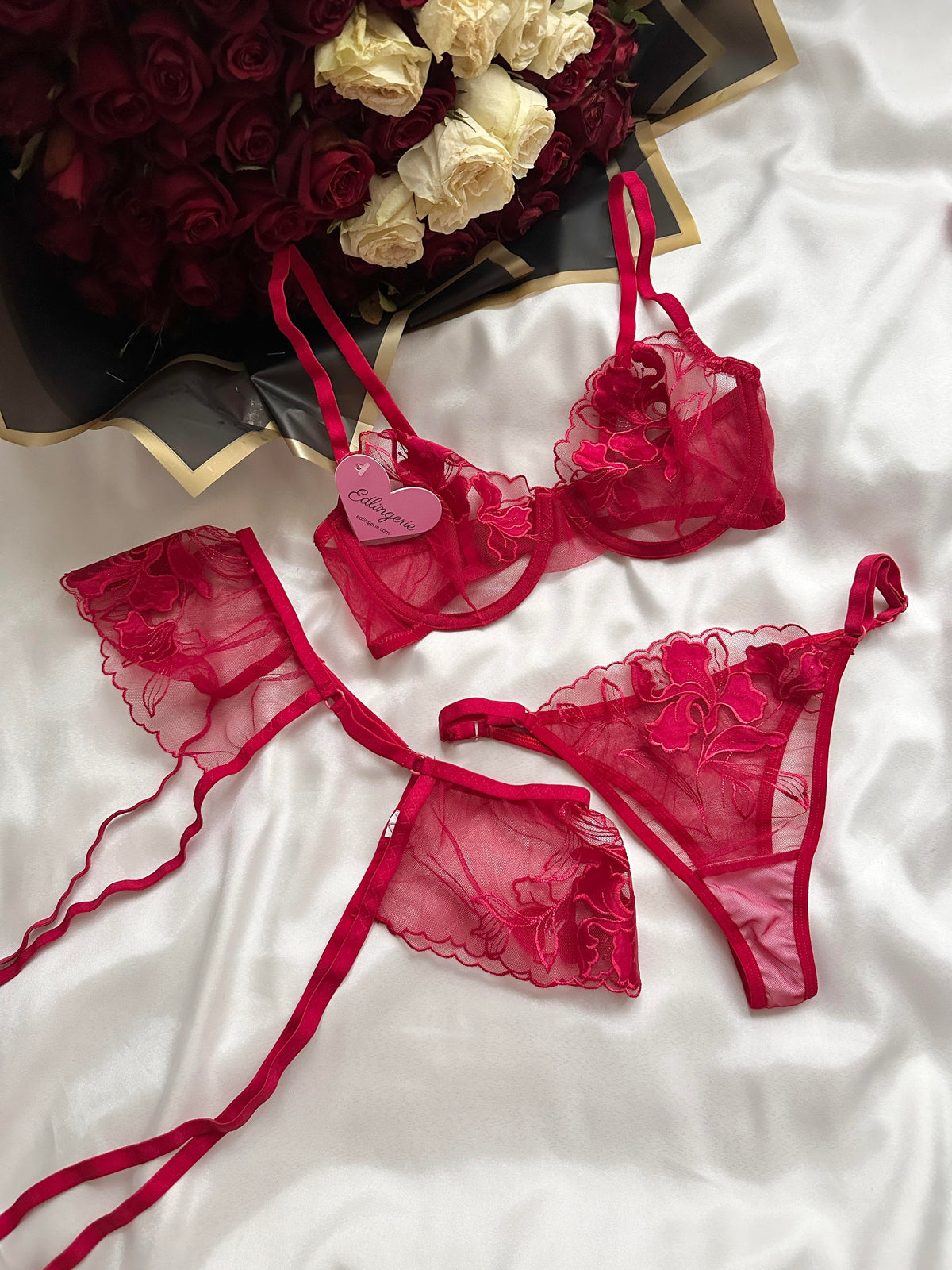 Fiora Garter Set