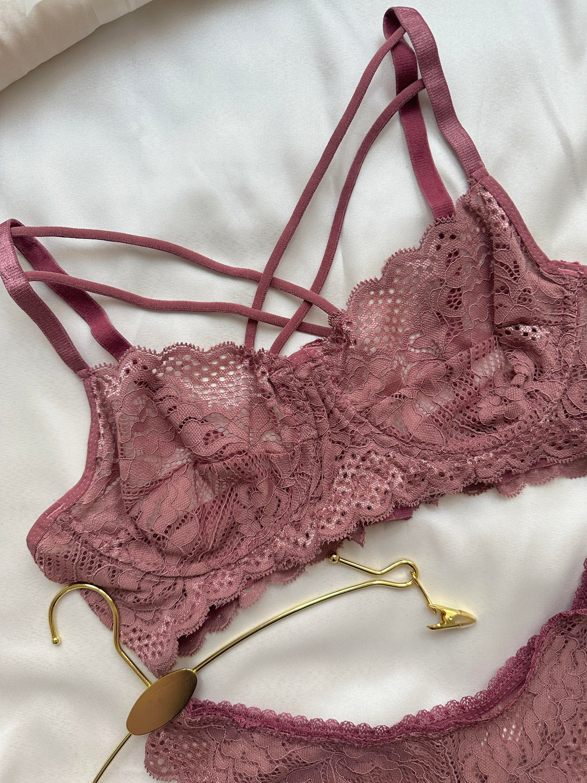 Gül Kurusu Balenli Bralet Takımı