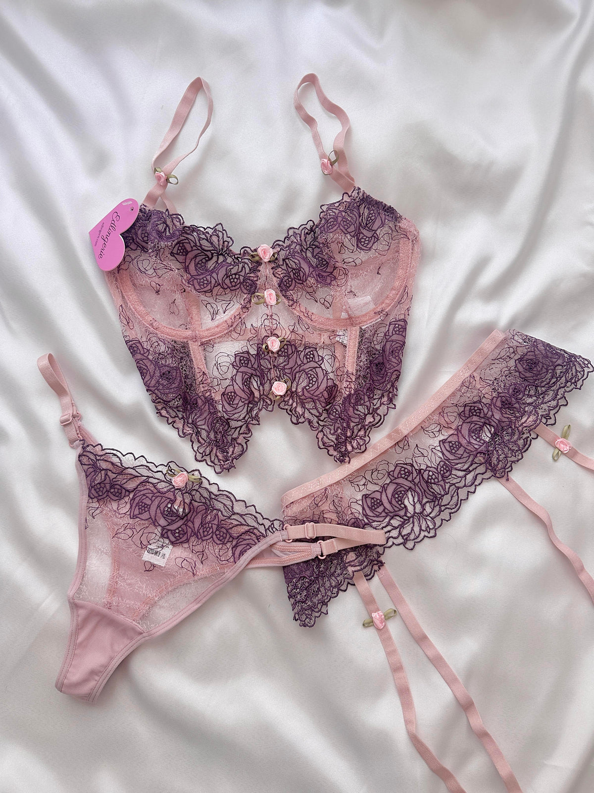 Ivonne Garter Set
