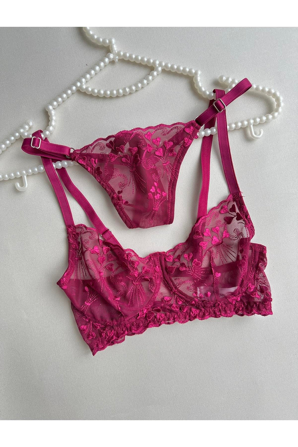 Kabartmalı Kalp Desenli Vişne Bralet Takımı