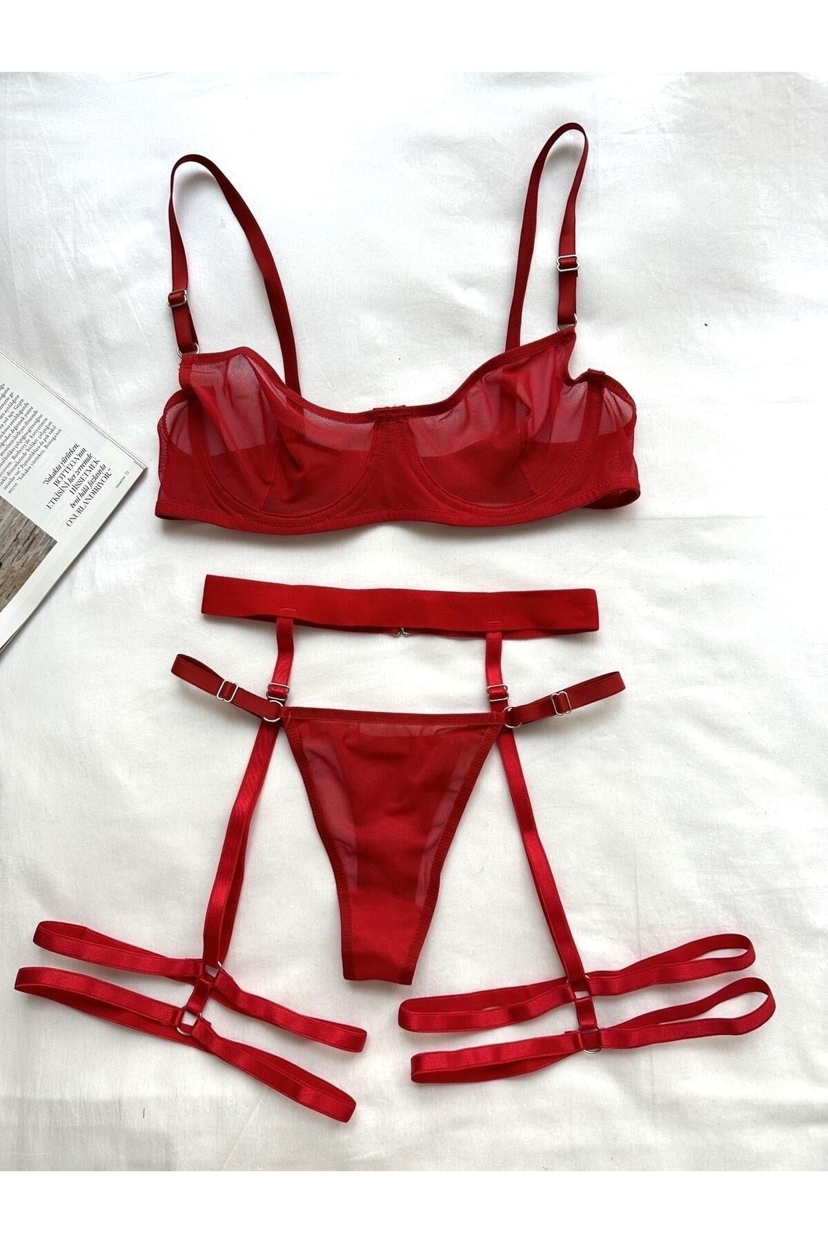 Kırmızı Bacak Aksesuarlı Bralet Takımı