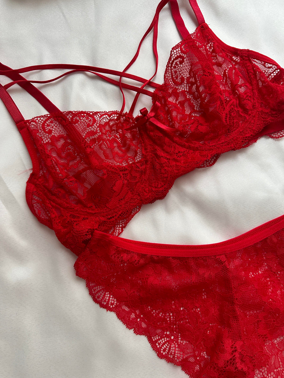 Kırmızı Balenli Bralet Takımı
