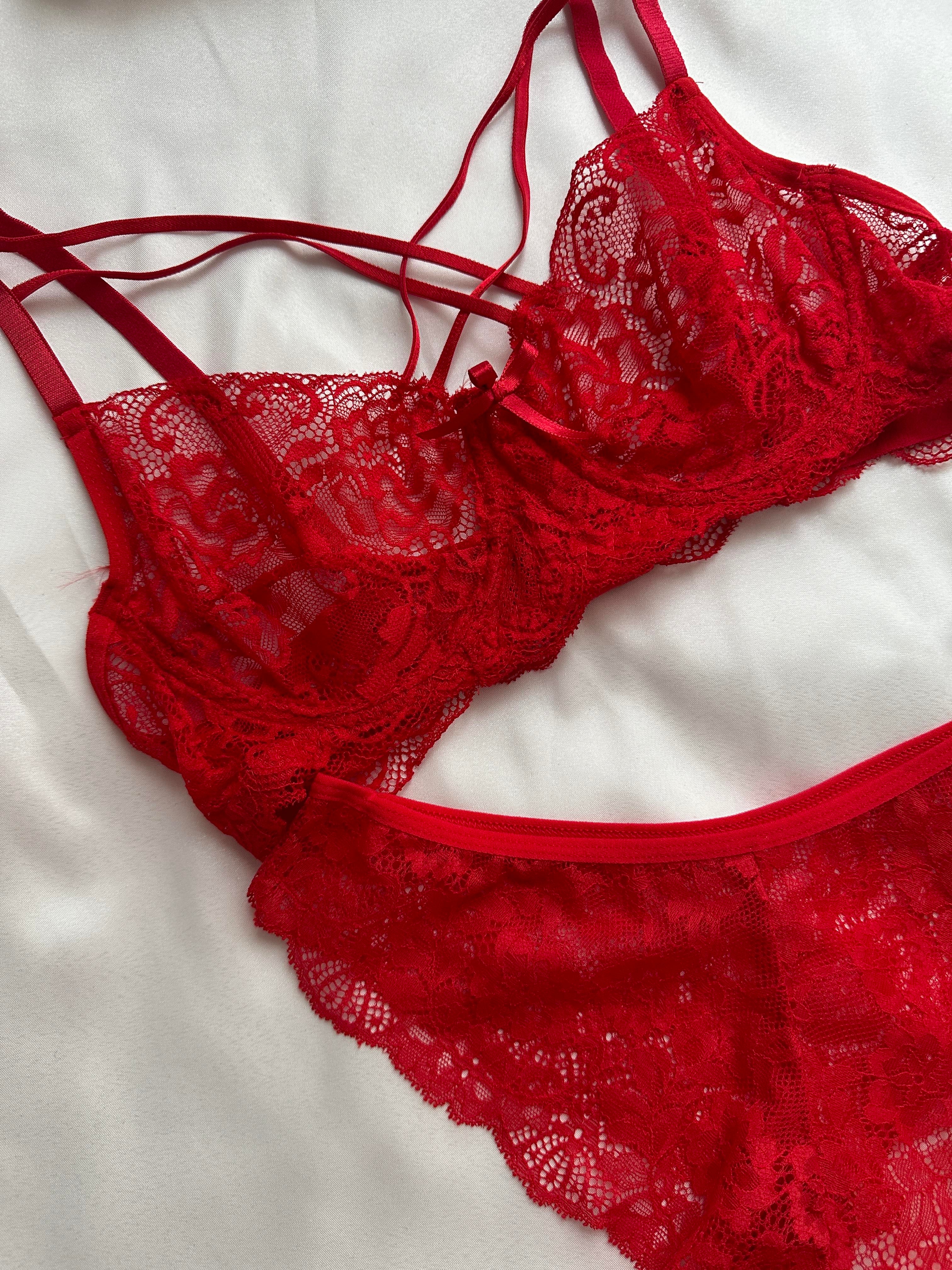 Kırmızı Balenli Bralet Takımı