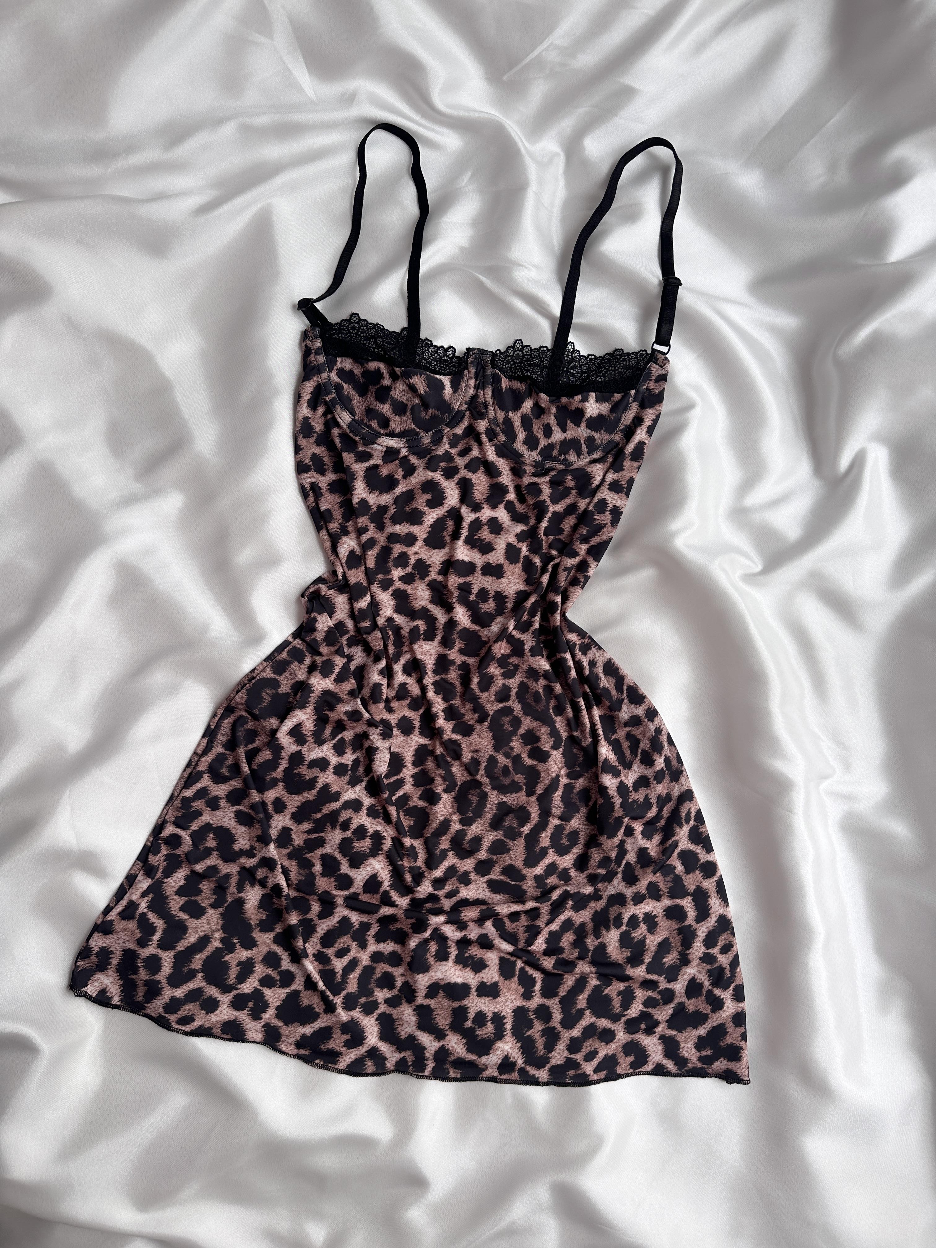 Leopar Saten Gecelik