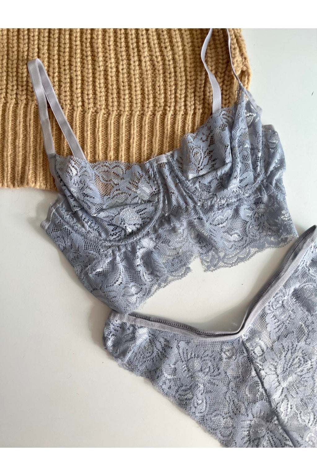 Lizandra Gri Bralet Takımı