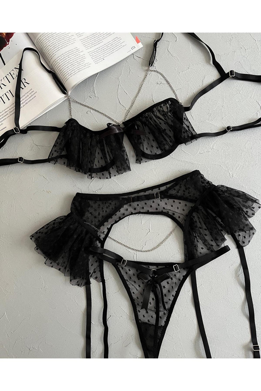 Milena Siyah Aksesuar Detaylı Set