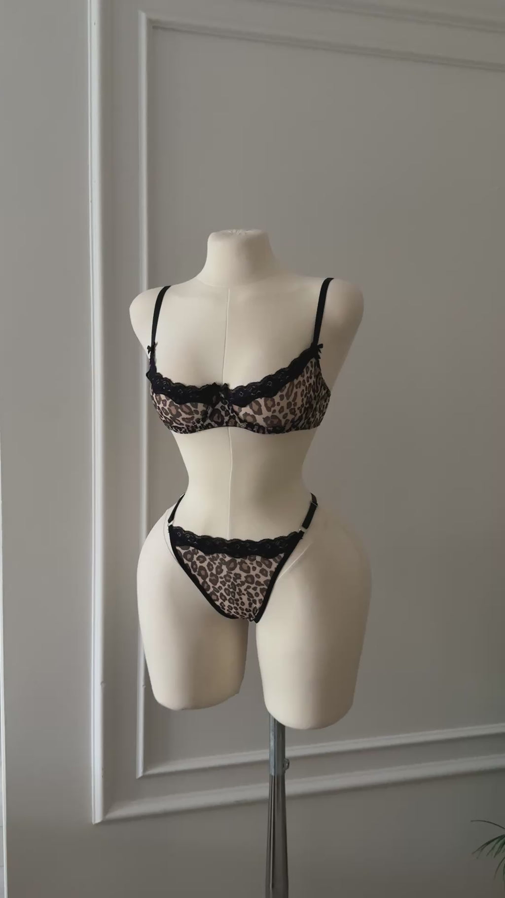 Leopar Desenli Bralet Takımı