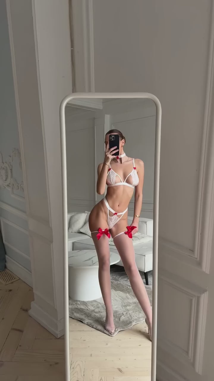 Perla Bralette Set (Socks Included as a Gift)