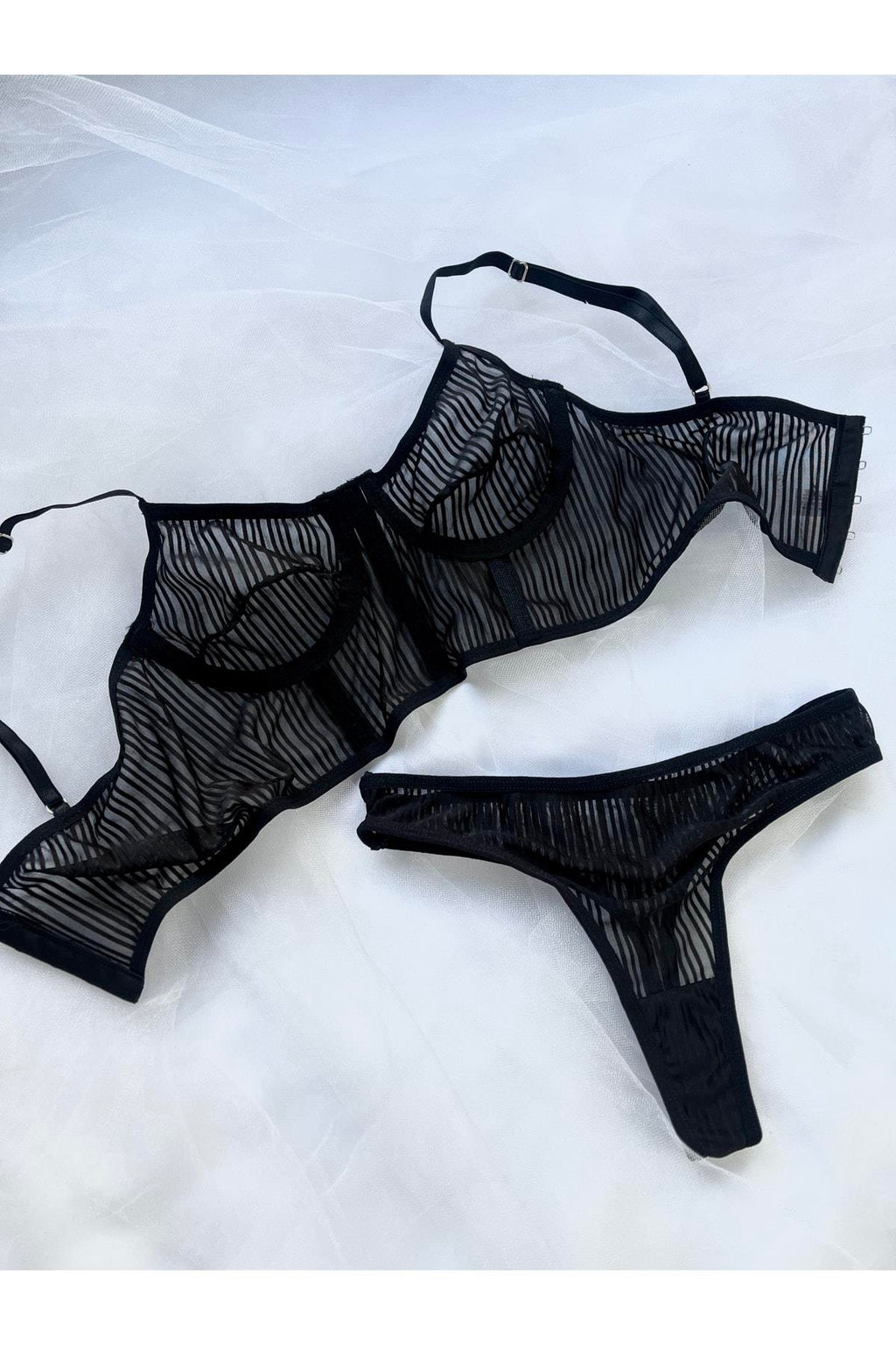 Siyah Çizgili Bralet Takımı