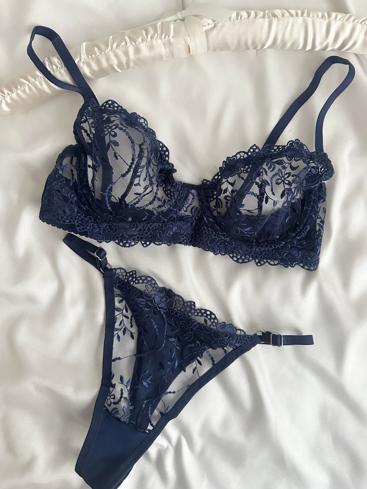 Swan Lacivert Bralet Takımı