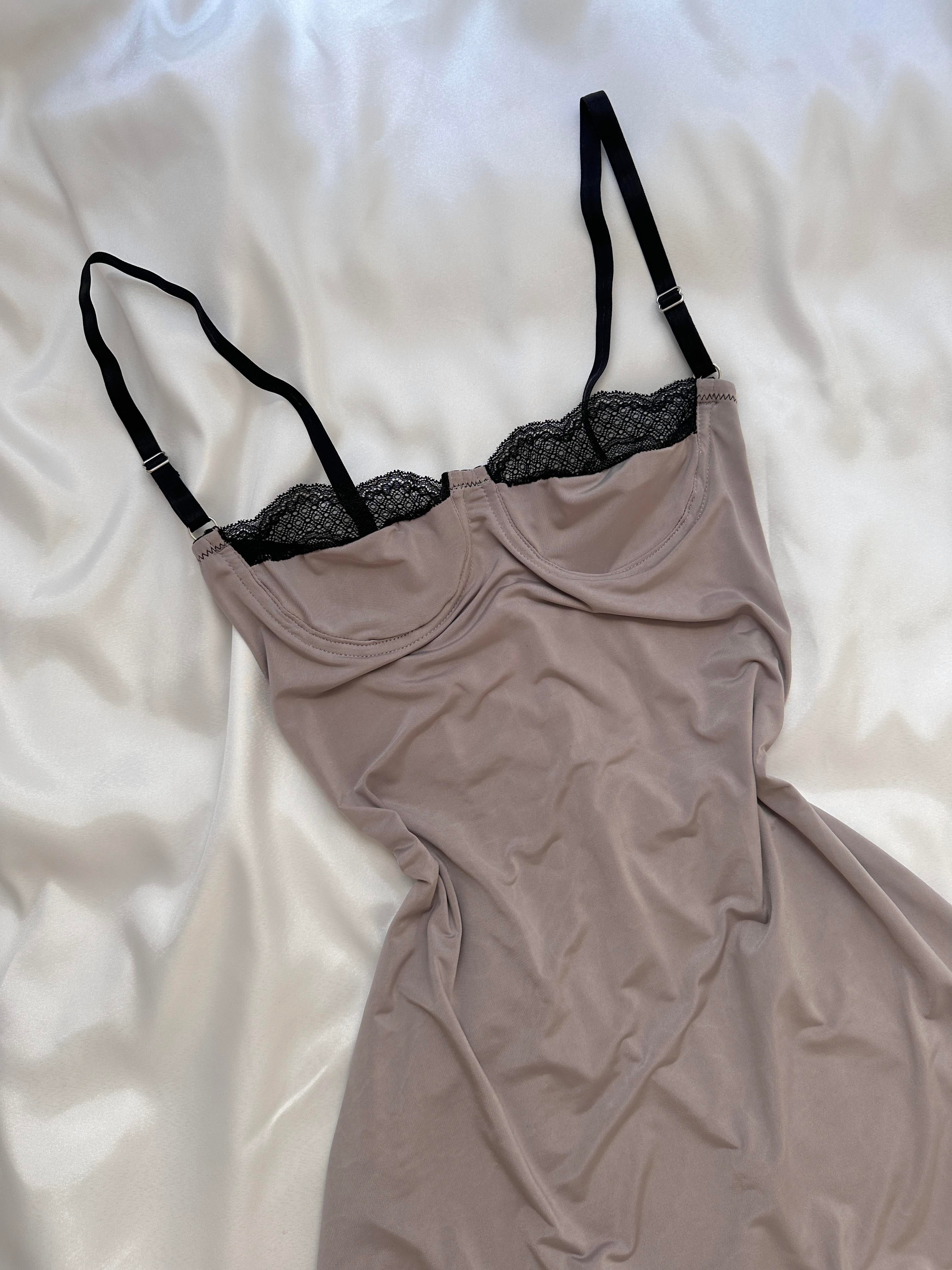 Açık Vizon Rengi Saten Gecelik