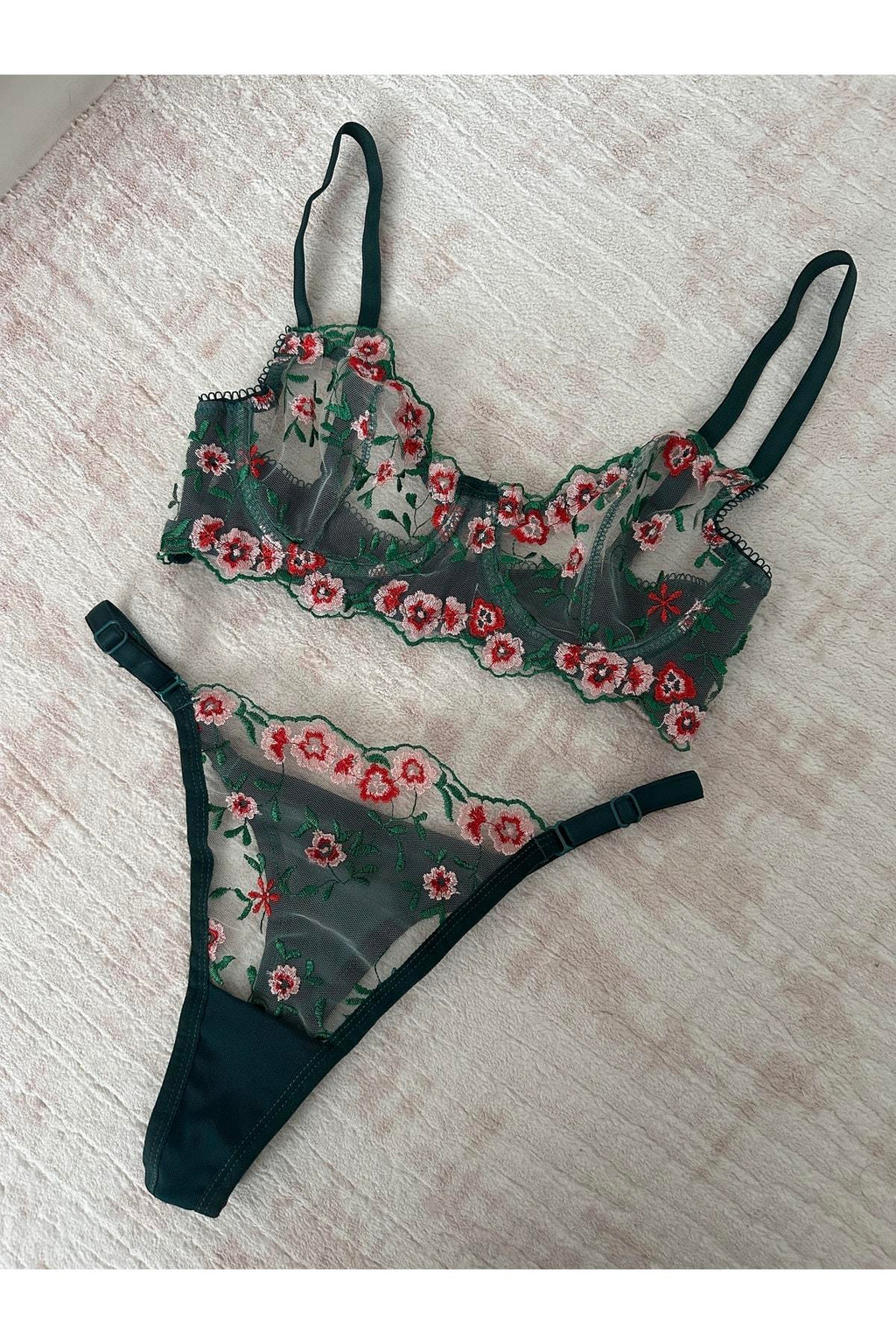 Yeşil Çiçek Detaylı Balenli Bralet Takımı
