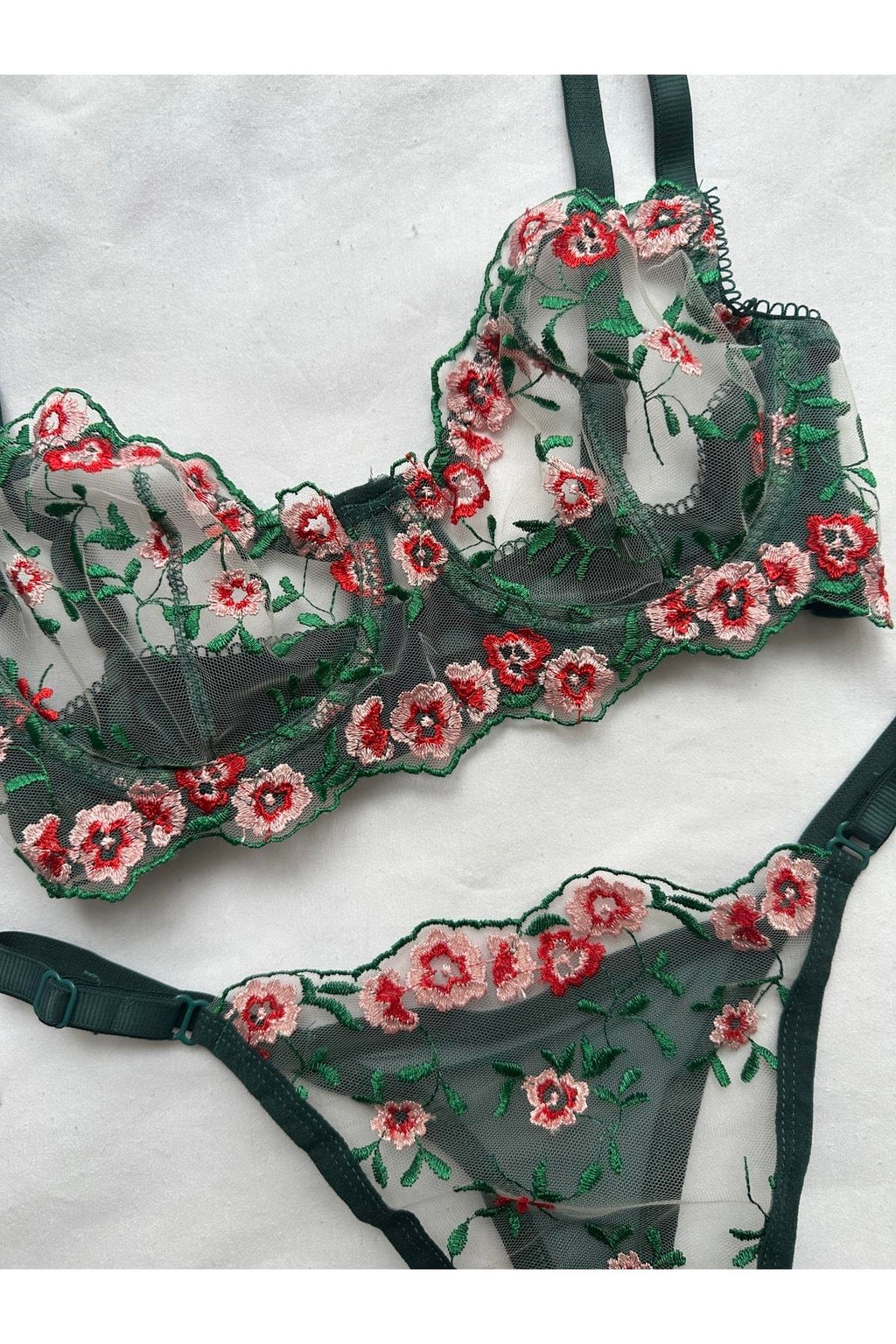 Yeşil Çiçek Detaylı Balenli Bralet Takımı