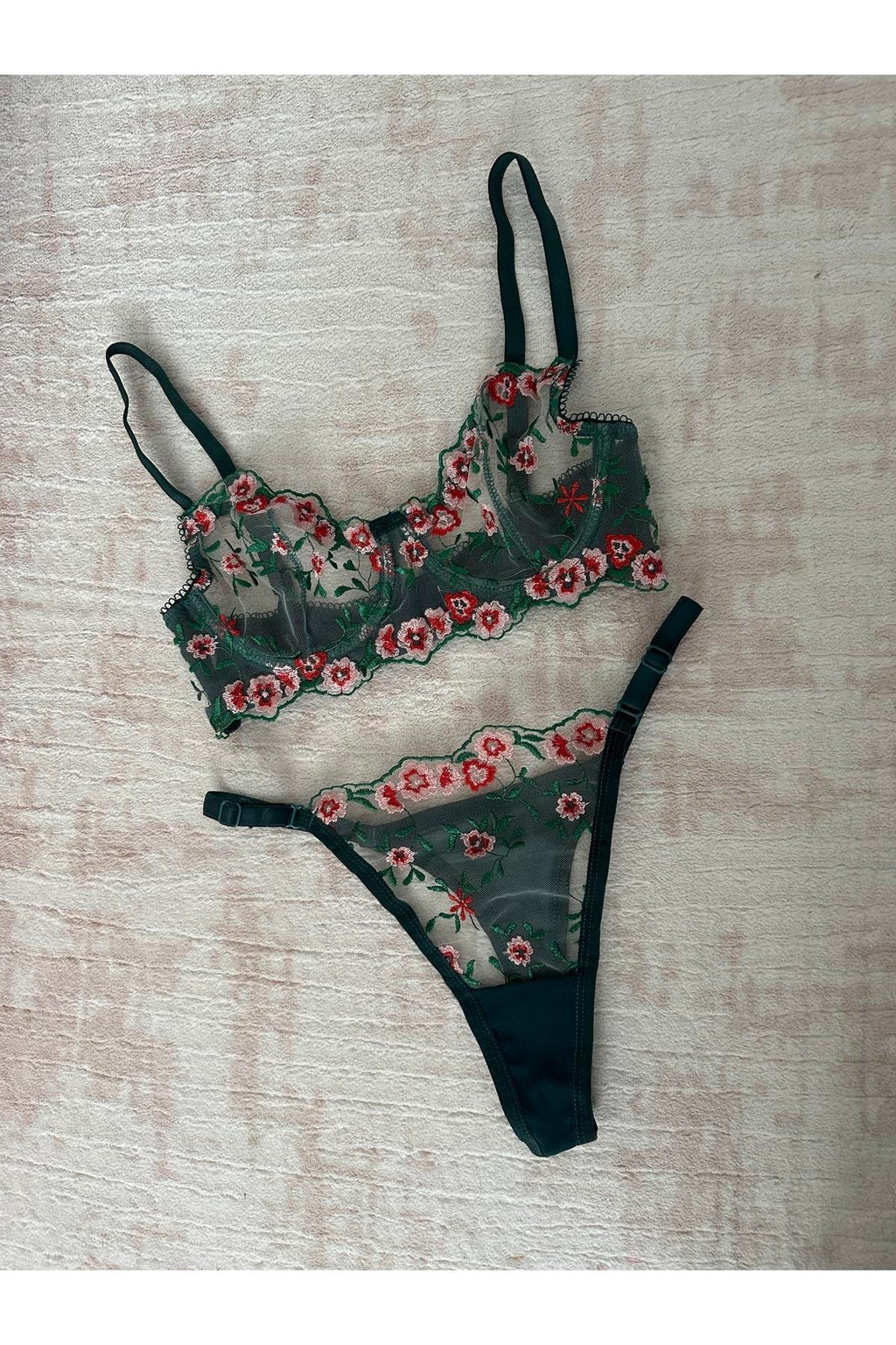 Yeşil Çiçek Detaylı Balenli Bralet Takımı