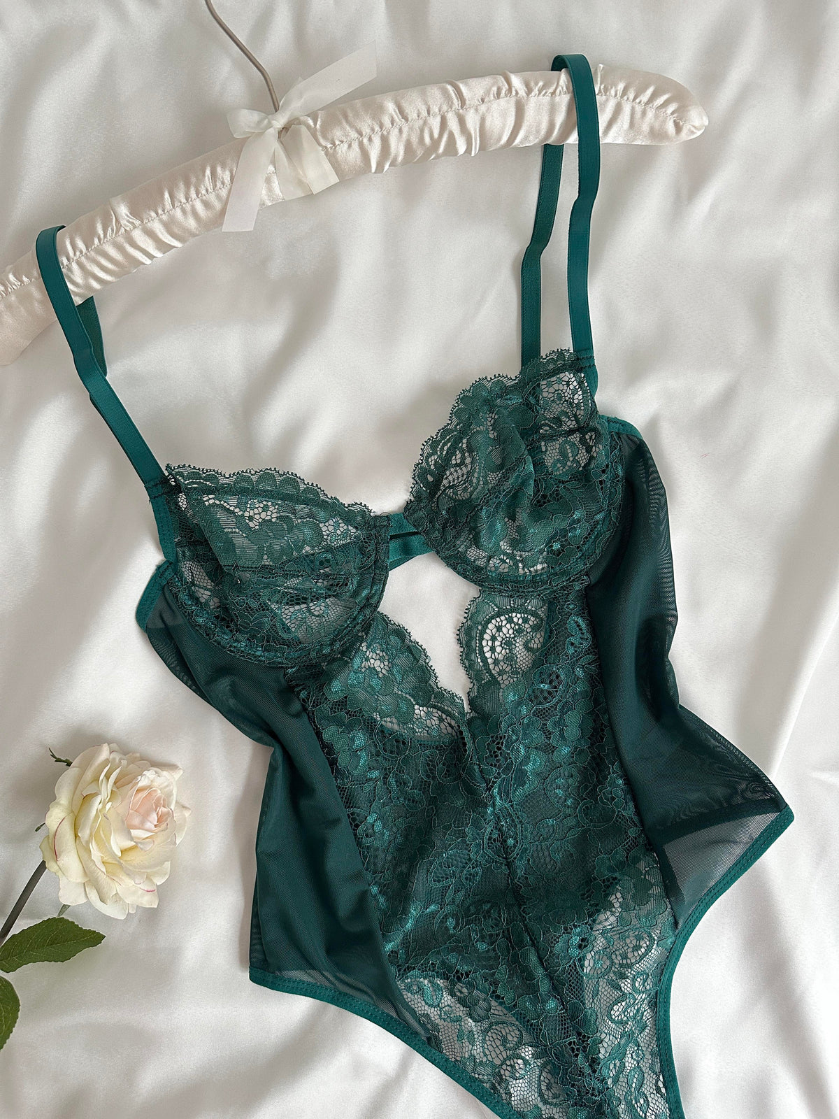 Yeşil Dantel Bodysuit